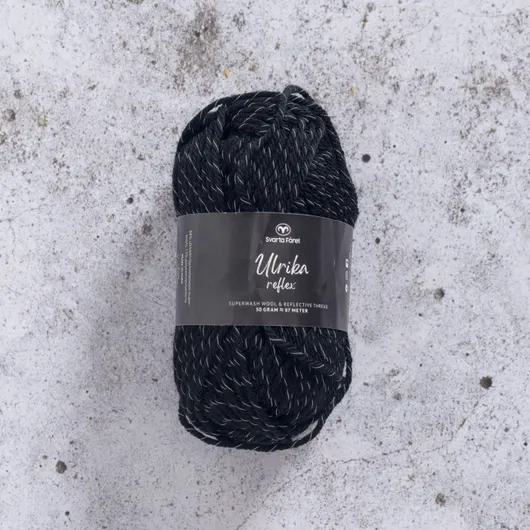 317001 pitch black ker&auml;